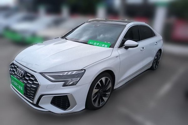 Audi A3 · 2022 год