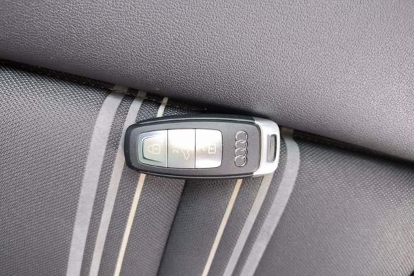 Audi A3 2022, 41000 км, за 15543 USD - фото 9