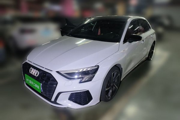 Audi A3 · 2022 год