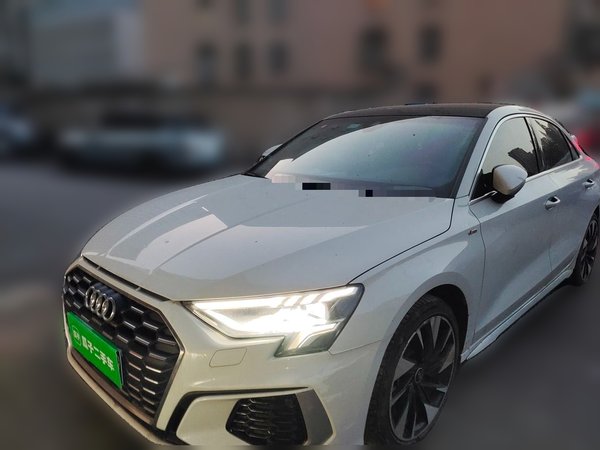 Audi A3 · 2022 год