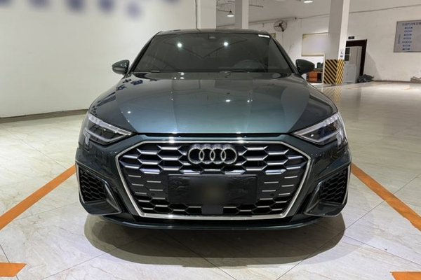 Audi A3 2023, 21600 км, за 24893 USD