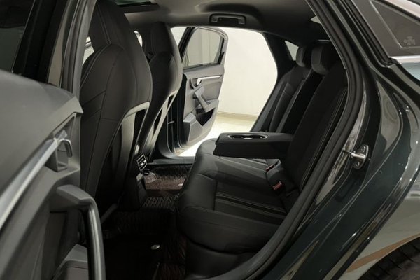 Audi A3 2023, 21600 км, за 24893 USD - фото 14