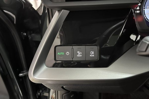 Audi A3 2023, 21600 км, за 24893 USD - фото 16