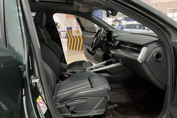 Audi A3 2023, 21600 км, за 24893 USD - фото 17