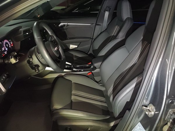 Audi A3 2024, 17900 км, за 18347 USD - фото 12
