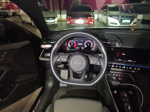 Audi A3 2024, 17900 км, за 18347 USD - фото 7