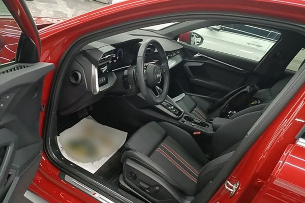 Audi A3 2024, 25600 км, за 18275 USD - фото 18