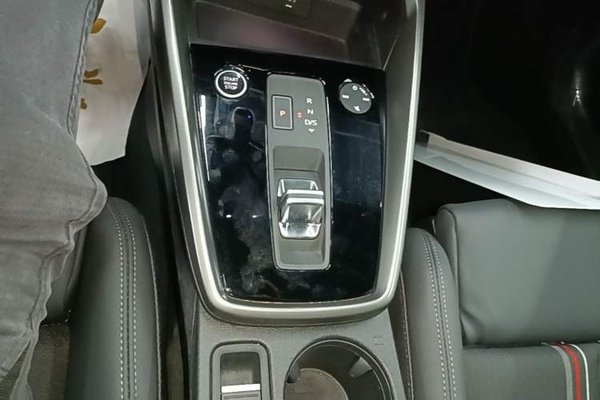 Audi A3 2024, 25600 км, за 18275 USD - фото 16