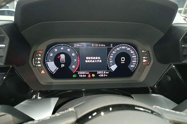 Audi A3 2024, 25600 км, за 18275 USD - фото 14