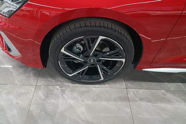 Audi A3 2024, 25600 км, за 18275 USD - фото 8