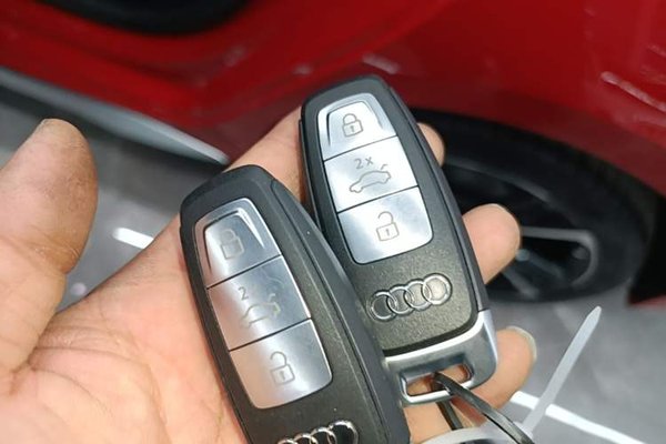 Audi A3 2024, 25600 км, за 18275 USD - фото 11