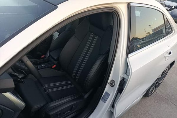 Audi A3 2024, 13300 км, за 21447 USD - фото 17