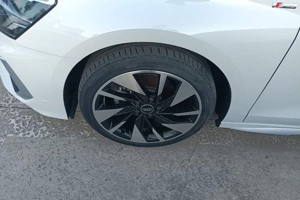 Audi A3 2024, 13300 км, за 21447 USD - фото 10