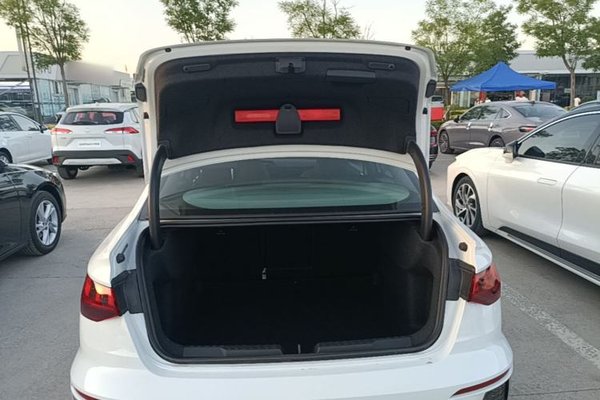 Audi A3 2024, 13300 км, за 21447 USD - фото 22