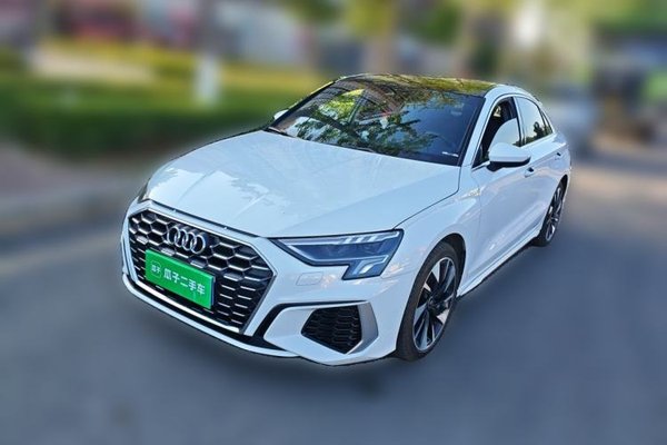 Audi A3 · 2024 год