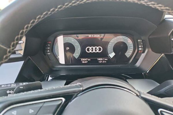 Audi A3 2024, 33600 км, за 17353 USD