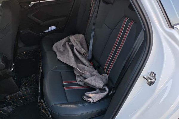 Audi A3 2024, 33600 км, за 17353 USD - фото 17
