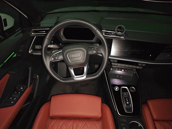 Audi A3 2025, 5000 км, за 22557 USD - фото 9