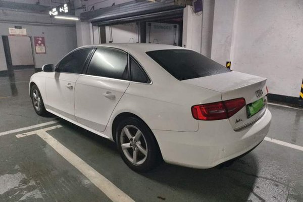 Audi A4L 2013, 142900 км, за 6703 USD