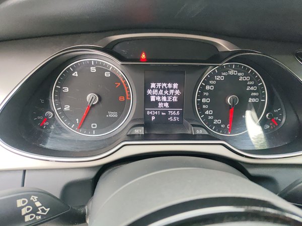 Audi A4 2013, 84300 км, за 8087 USD - фото 12