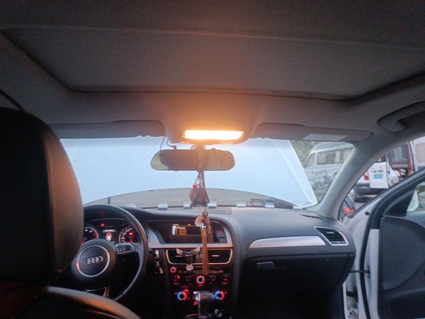 Audi A4L 2013, 99500 км, за 8801 USD