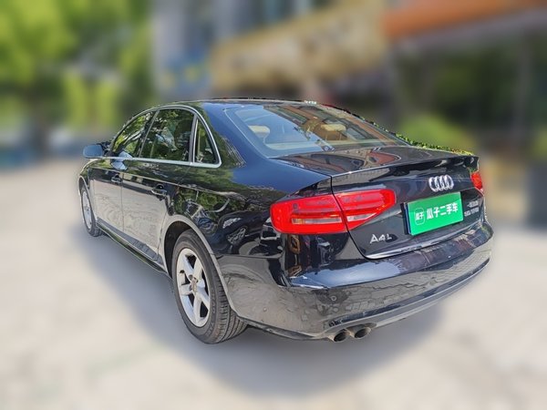 Audi A4L 2015, 55500 км, за 11234 USD