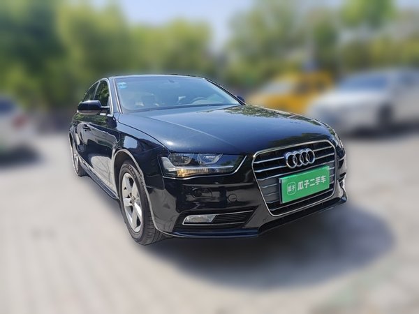 Audi A4L 2015, 55500 км, за 11234 USD