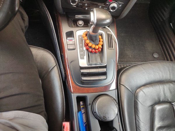 Audi A4 2015, 128400 км, за 8953 USD