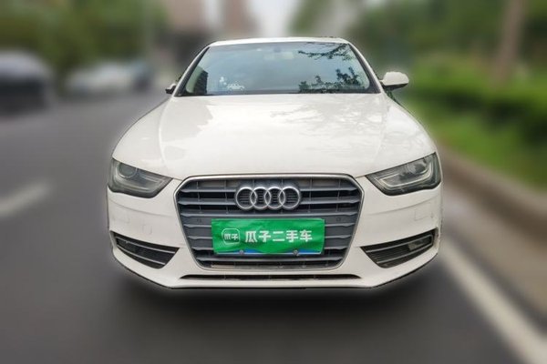 Audi A4L 2015, 106700 км, за 9864 USD