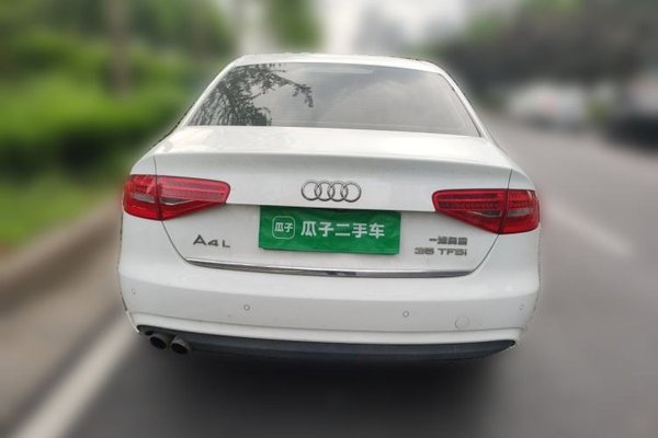 Audi A4L 2015, 106700 км, за 9864 USD