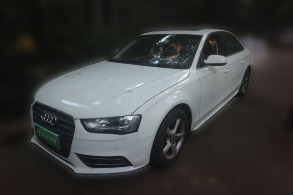 Audi A4L · 2015 год