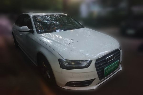 Audi A4L 2015, 130399 км, за 7716 USD