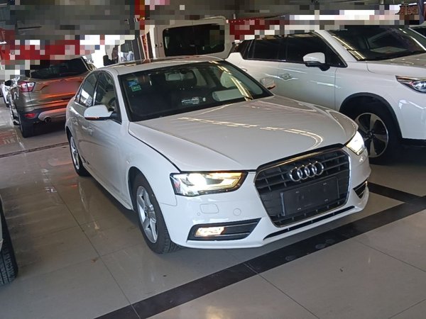 Audi A4L 2015, 162200 км, за 8910 USD