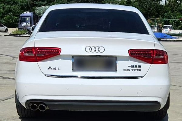 Audi A4L 2015, 60800 км, за 9526 USD - фото 13