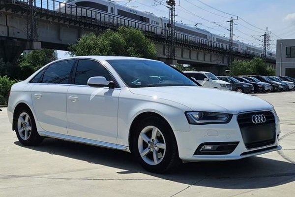 Audi A4L 2015, 60800 км, за 9526 USD - фото 15