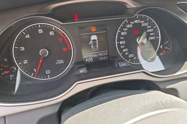 Audi A4L 2015, 60800 км, за 9526 USD - фото 20