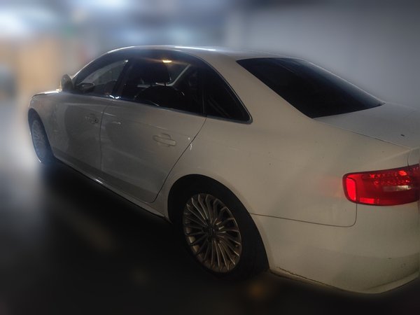 Audi A4L 2015, 63300 км, за 9548 USD