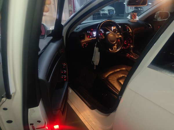 Audi A4L 2015, 63300 км, за 9548 USD - фото 20