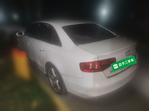 Audi A4L 2016, 130900 км, за 10653 USD