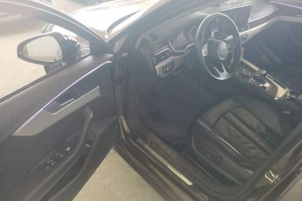 Audi A4L 2017, 88100 км, за 12586 USD - фото 19