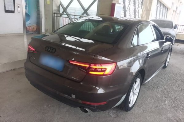 Audi A4L 2017, 88100 км, за 12586 USD - фото 6