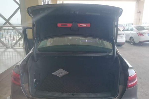 Audi A4L 2017, 88100 км, за 12586 USD - фото 22