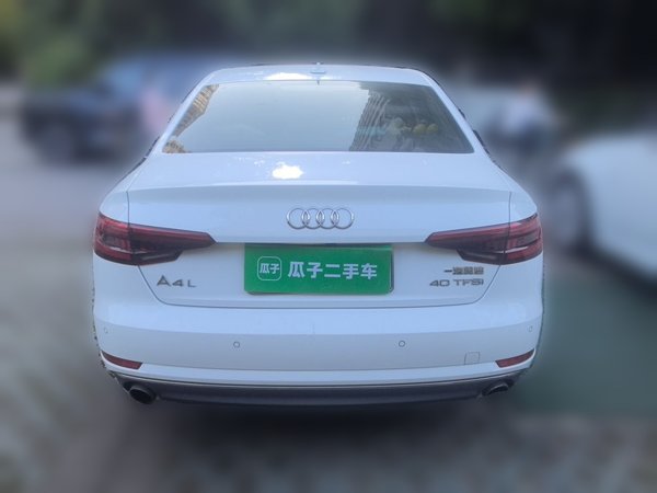 Audi A4L 2017, 115100 км, за 13675 USD