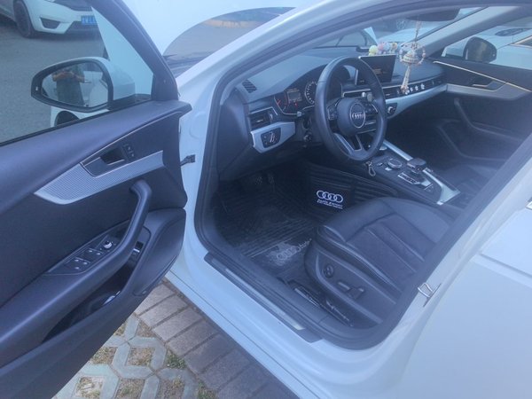 Audi A4L 2017, 115100 км, за 13675 USD - фото 19