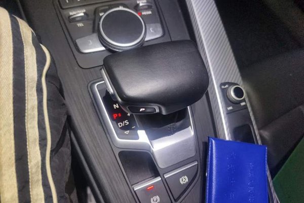 Audi A4L 2017, 128500 км, за 12806 USD - фото 14