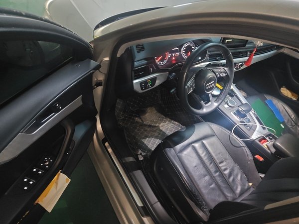 Audi A4L 2017, 107500 км, за 9999999 USD - фото 17