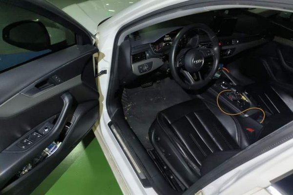 Audi A4L 2018, 51200 км, за 13228 USD - фото 13