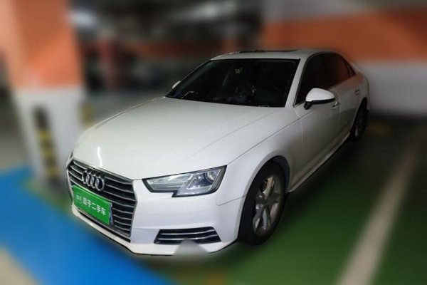 Audi A4L · 2018 год