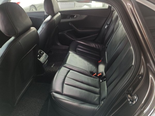 Audi A4L 2018, 119300 км, за 13351 USD - фото 20