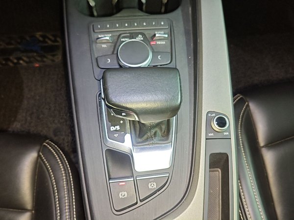 Audi A4L 2018, 119300 км, за 13351 USD - фото 17